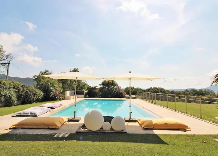 Le Domaine Des Vignes-Spacieuse Villa/Piscine