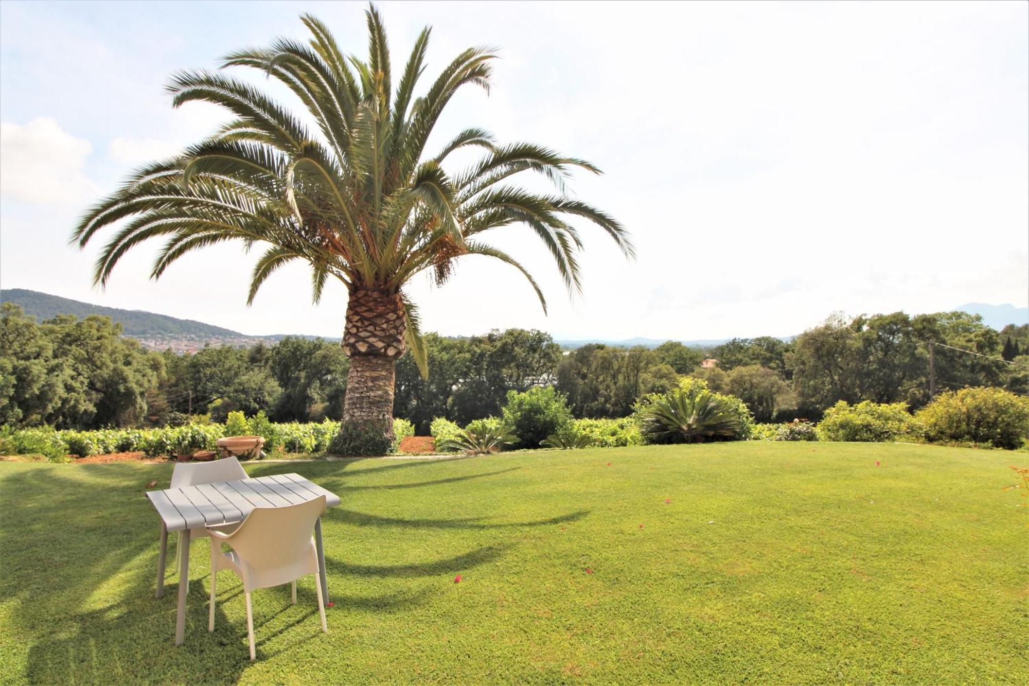 Villa Le Domaine Des Vignes-spacieuse Villa/piscine