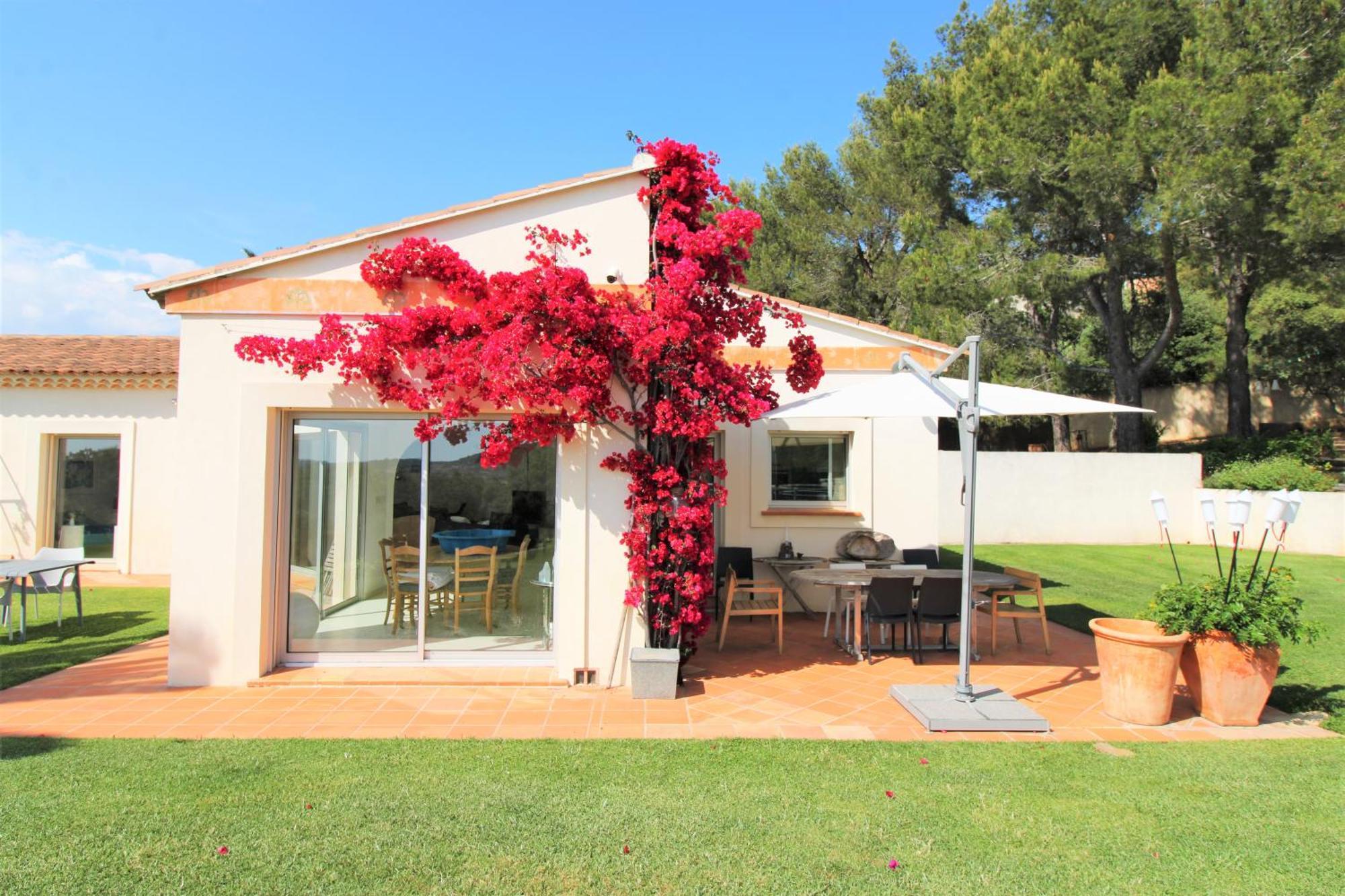 Le Domaine Des Vignes-spacieuse Villa/piscine * Hyères