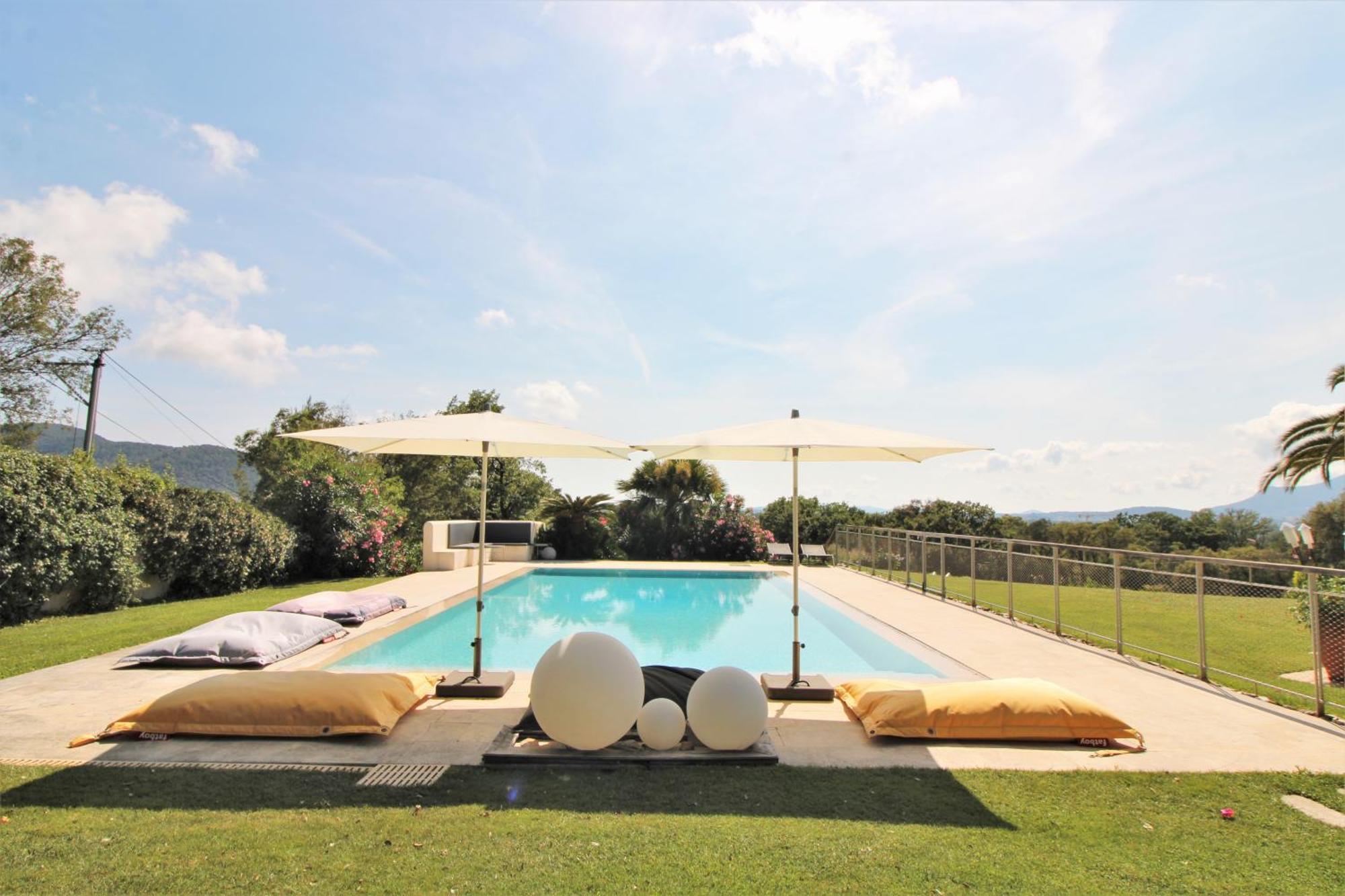 Le Domaine Des Vignes-spacieuse Villa/piscine *