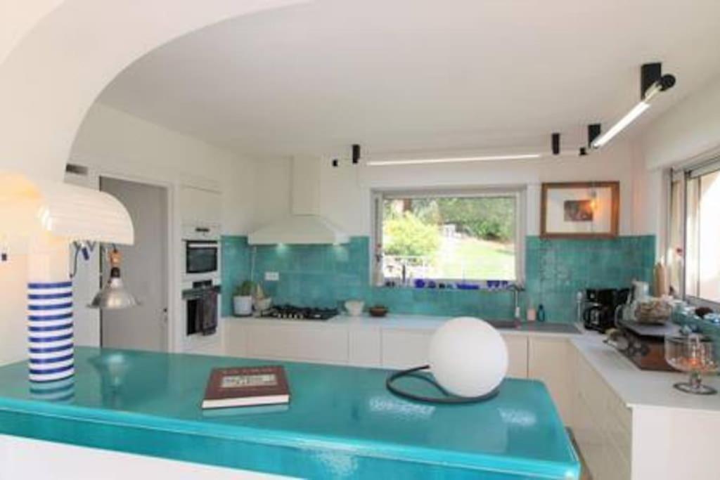 Le Domaine Des Vignes-spacieuse Villa/piscine Villa *